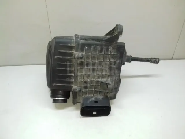 Корпус воздушного фильтра для  Audi A4 [B8] 2007-2015