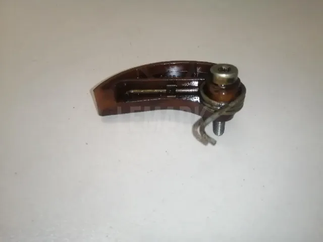 Натяжитель цепи