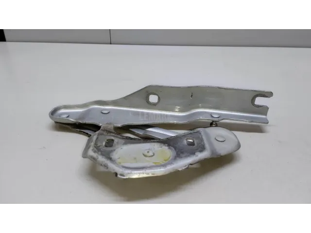 Петля капота левая для  Citroen Xsara 2000-2005