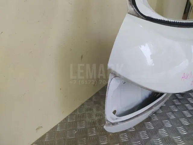 Дверь багажника