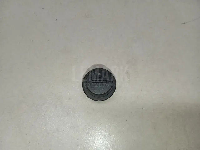 Отбойник капота