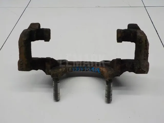 Скоба суппорта переднего для  Audi A3 (8L1) 1996-2003
