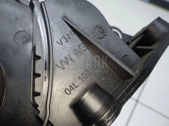 Крышка коленвала передняя для  Audi 100/200 [43] 0-1983