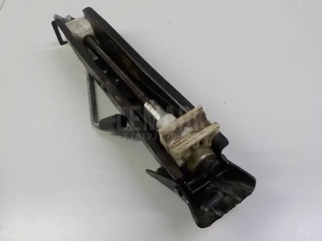 Домкрат