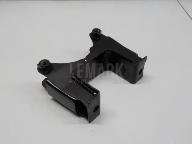 Кронштейн опоры КПП для  BMW X1 F48 2014-2022