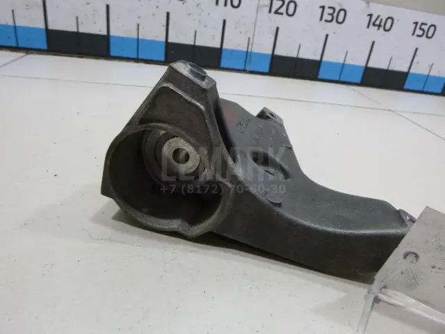 Кронштейн кондиционера для  Ford Fiesta 2008-2019