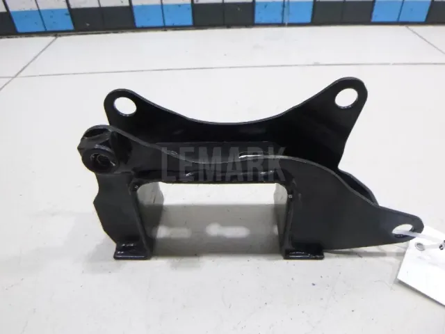 Кронштейн КПП левый для  Chrysler Sebring/Dodge Stratus 2001-2007