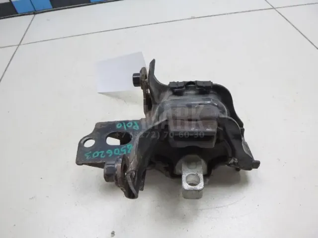 Опора КПП левая для  Ford Escape EUR 2007-2009