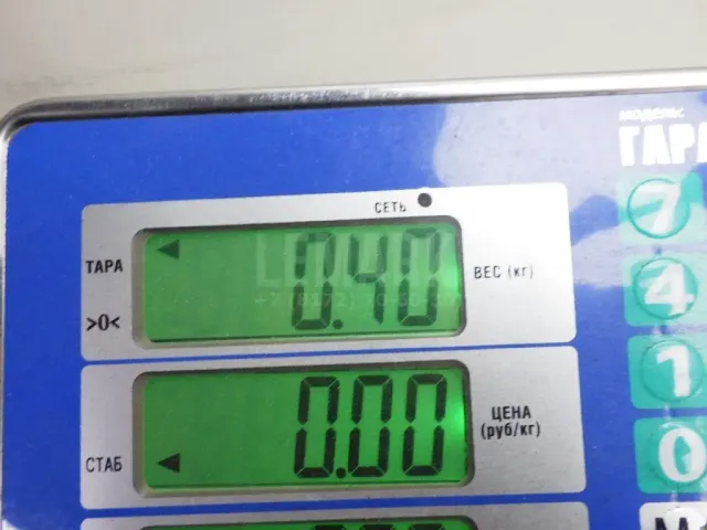 Накладка стекла переднего левого