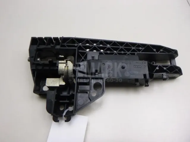 Кронштейн ручки для  Citroen C4 2004-2011