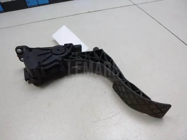 Педаль газа