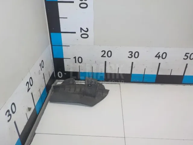 Брызговик задний левый
