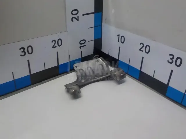 Кронштейн глушителя