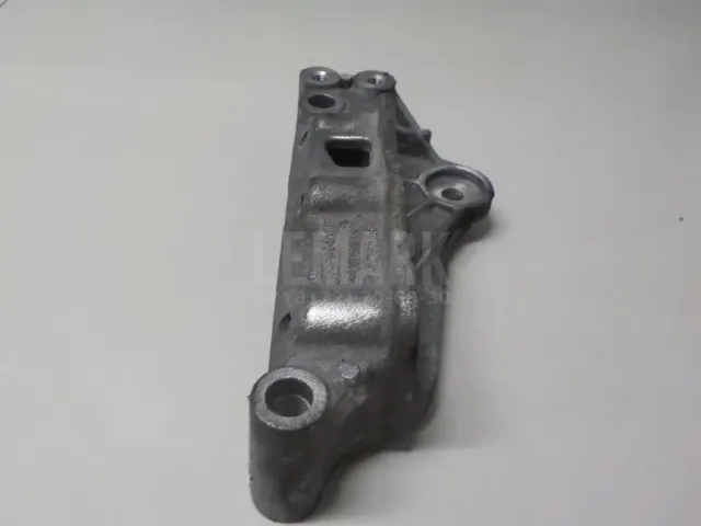 Кронштейн КПП для  Audi A3 [8P1] 2003-2013