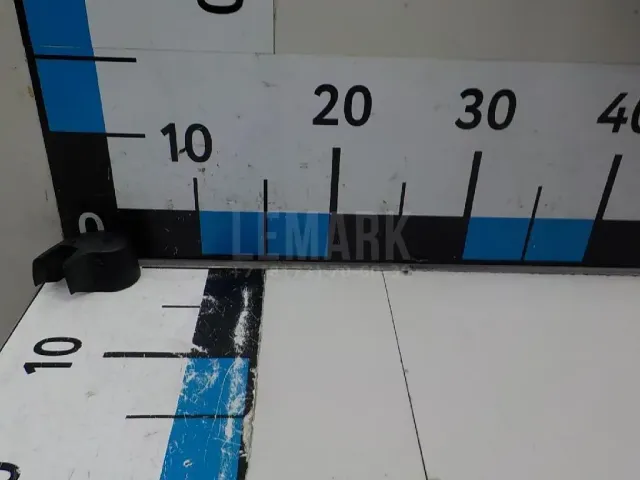 Крышка поводка стеклоочистителя