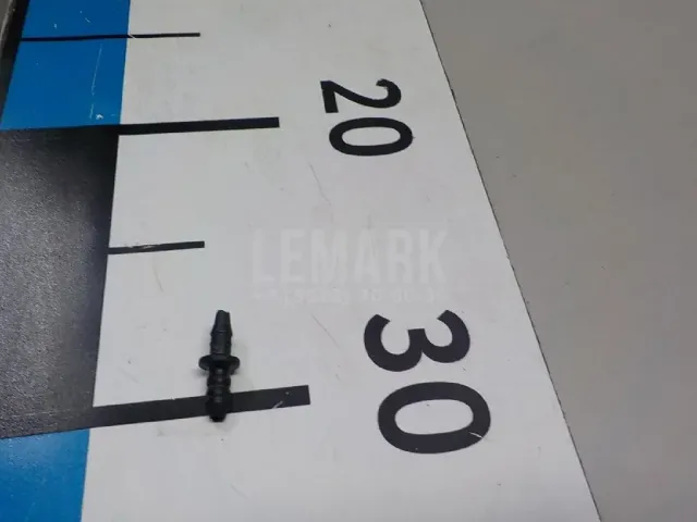 Переходник шланга омывателя