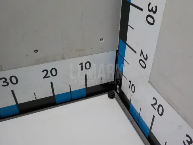 Отбойник капота