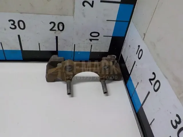 Скоба суппорта переднего