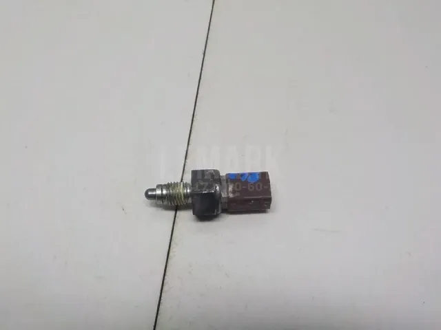 Датчик включения заднего хода