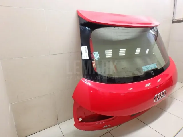 Дверь багажника со стеклом