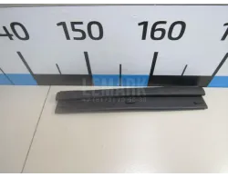 Уплотнитель капота