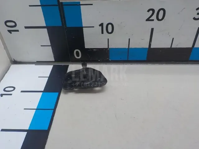 Ответная часть замка капота
