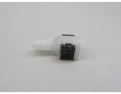 Штуцер трубки омывателя