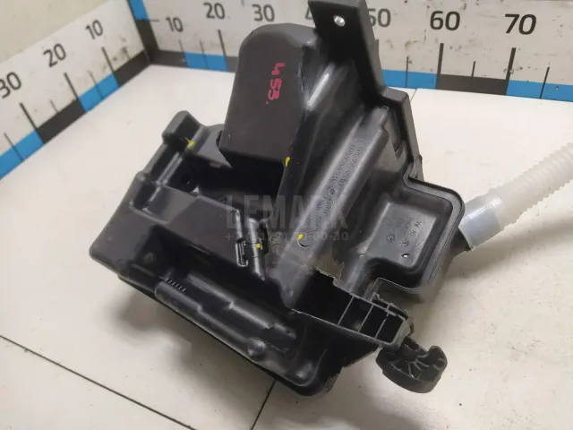Бачок омывателя лобового стекла для  Ford Kuga 2008-2012