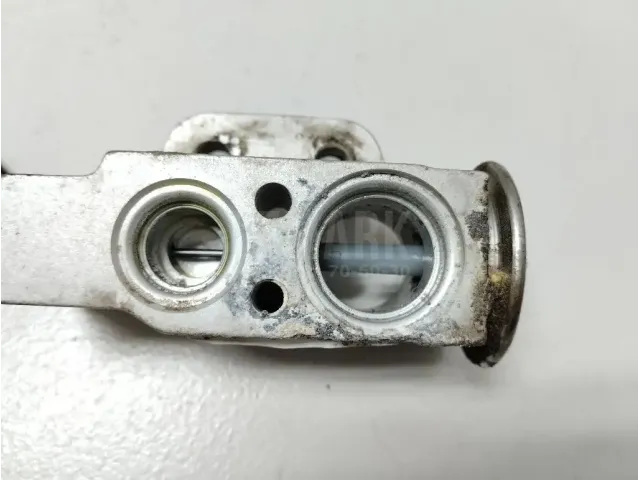 Клапан кондиционера для  Audi Allroad quattro 2000-2005