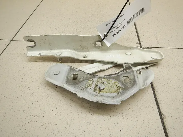 Петля капота правая для  Chevrolet Corvette (C6) 2004-2014