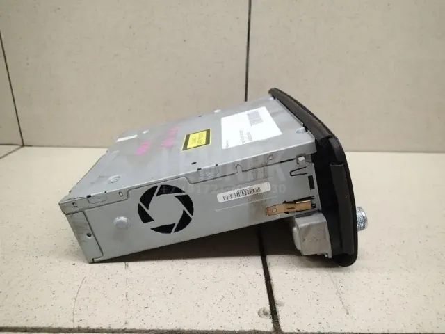Магнитола для  CASE SV300 2012