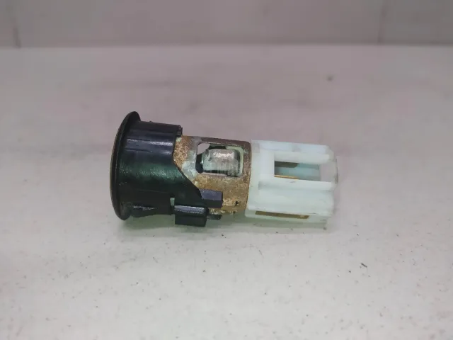 Гнездо прикуривателя