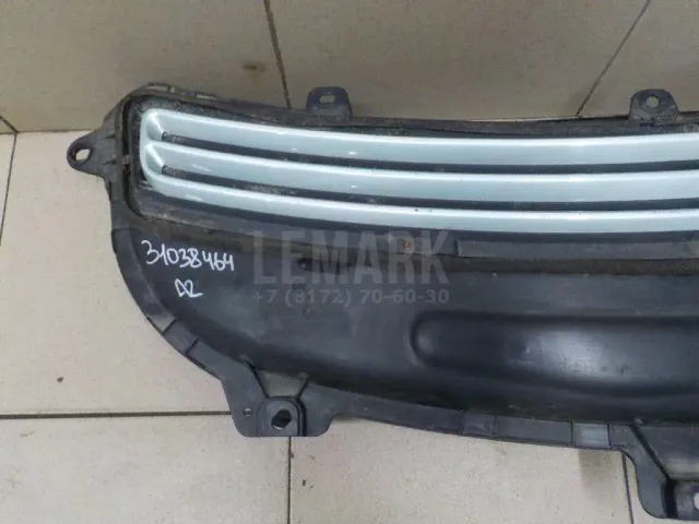 Воздухозаборник (наружный) для  BMW 1-serie E87/E81 2004-2011