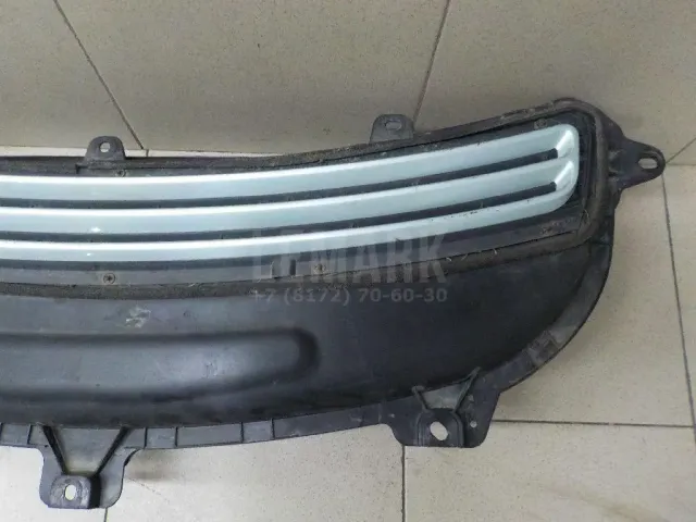 Воздухозаборник (наружный) для  BMW 1-serie E87/E81 2004-2011