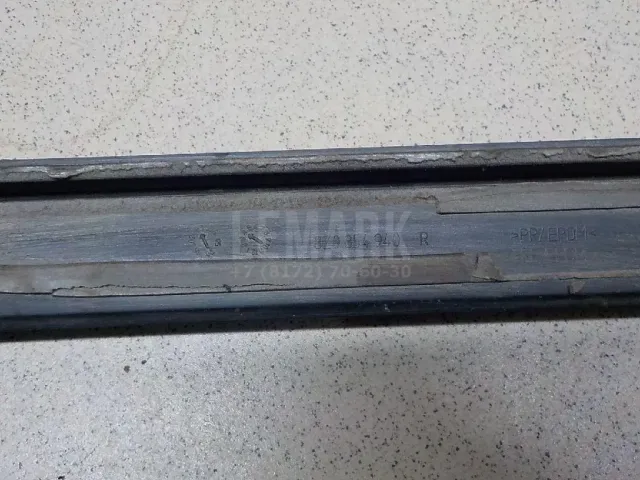 Молдинг передней правой двери для  BMW Z8 E52 2000-2003