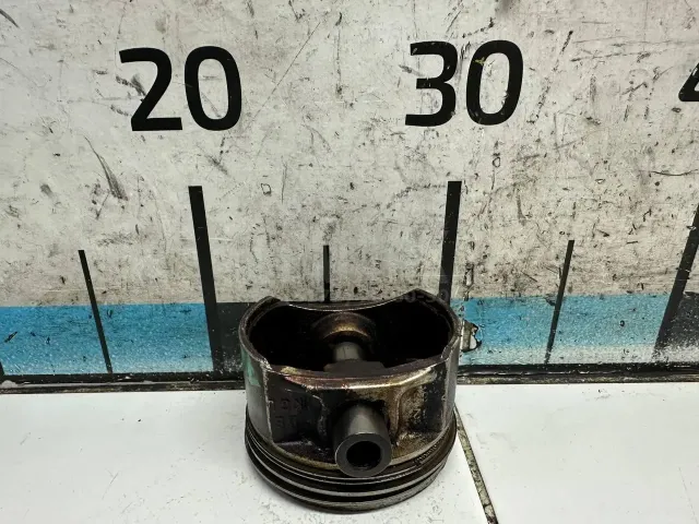 Поршень для  Chrysler Sebring 2006-2010