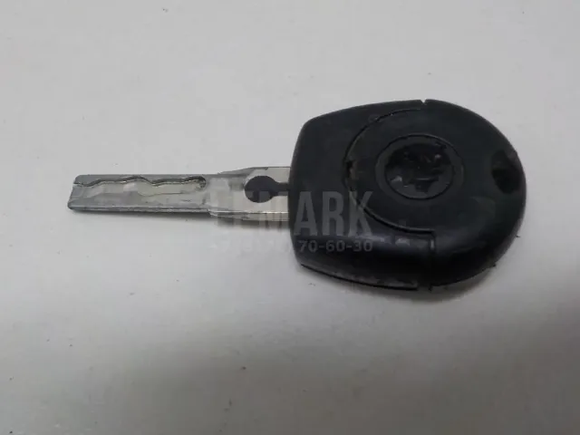 Вставка замка зажигания с ключом