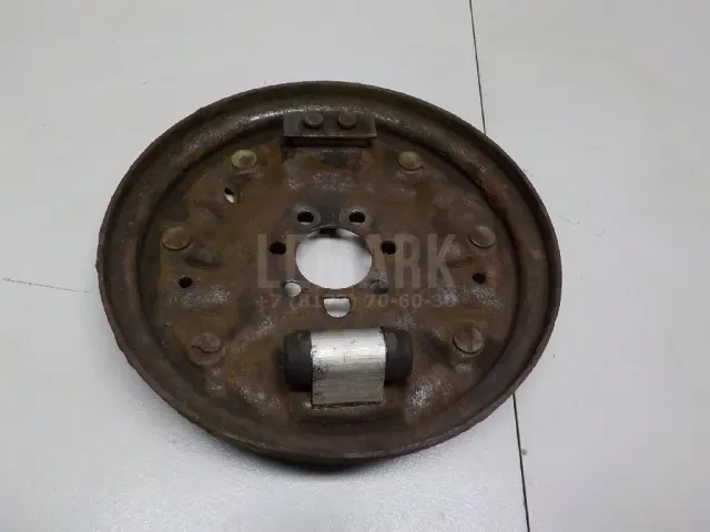 Щит опорный задний правый для  Ford Kuga 2008-2012
