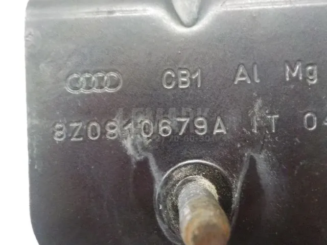 Кронштейн крепления крыла для  Audi A8 [4E] 2002-2010