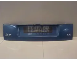 Накладка двери багажника
