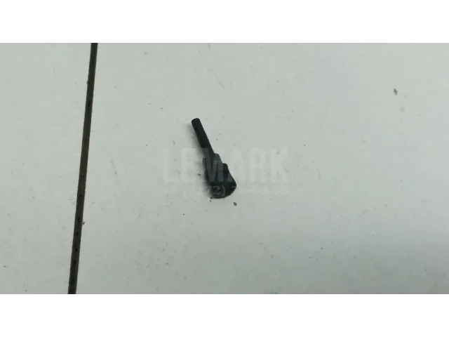 Форсунка омывателя зад стекла
