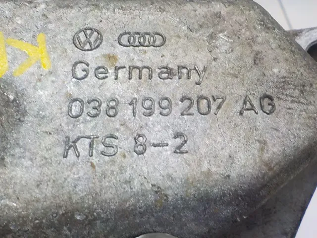 Кронштейн двигателя правый для  Audi A6 [C7,4G] 2011-2018