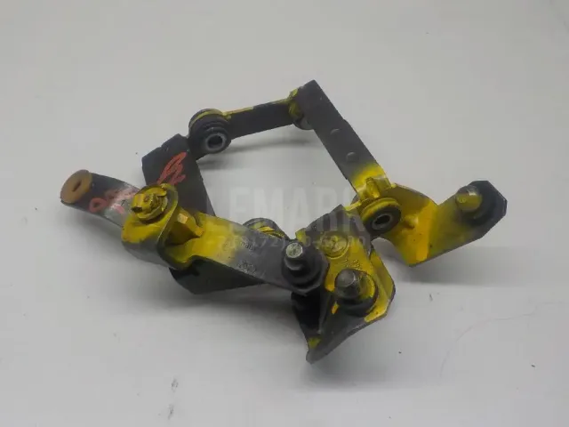 Кронштейн тяги КПП для  BMW X2 U10 2023