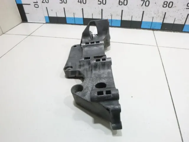 Кронштейн генератора для  Chery Amulet (A15) 2006-2012