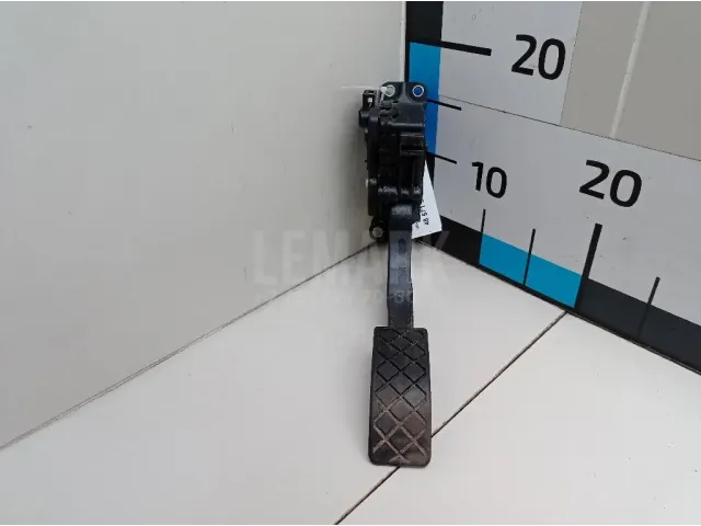 Педаль газа
