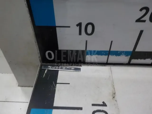 Эмблема на крышку багажника