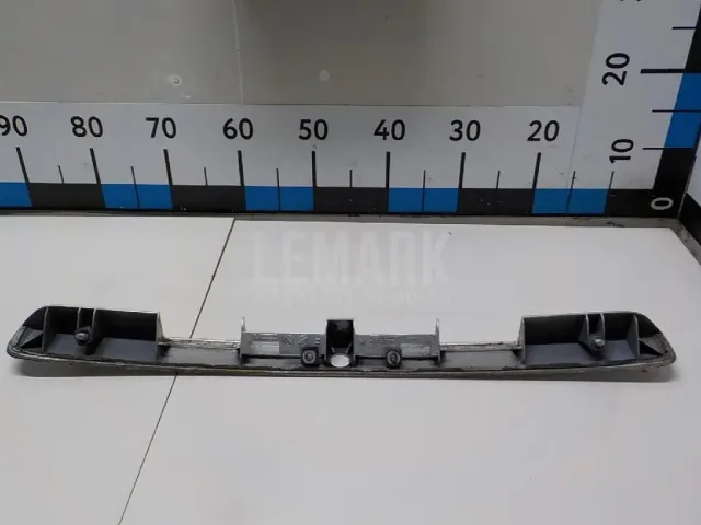 Накладка двери багажника