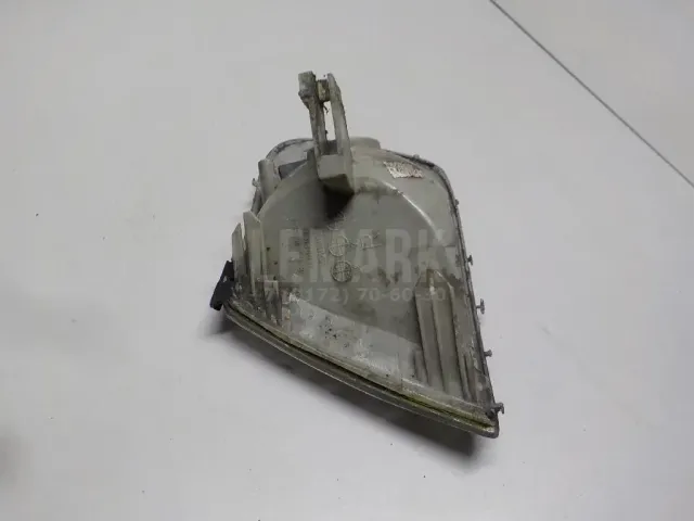 Указатель поворота правый белый для  Honda Accord VI 1998-2002