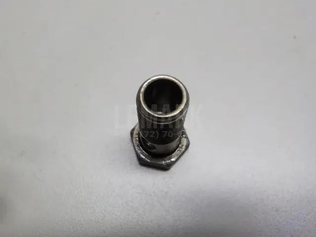 Болт полый