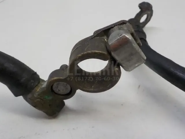 Клемма аккумулятора минус